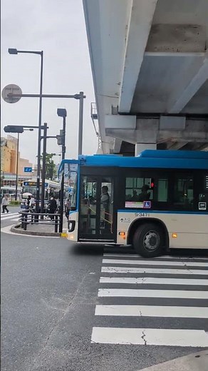 川崎市バス塩浜最新式2127いすゞエルガノンステ 川07発車シーン