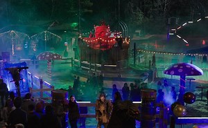 We're bringing this horror theme park into your movie theater! Watch Hell Fest Movie in 4DX! | 4DX