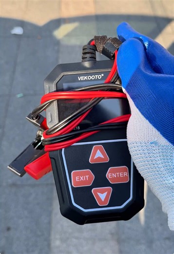 Never guess your car battery health again 🔋 This 12V battery tester gives instant readings for cranking, charging, alternator output, and load tests—so you know exactly what’s going on before you get stranded. Super easy to use, fast results, and works on cars, trucks, motorcycles, ATVs, and more. Every garage needs one. 🚗⚡ #CarTools #MechanicLife #AutoRepairTips #tiktokshopcreatorpicks #batterytester