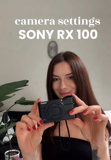 Your photos don’t need a new camera. They need better settings. These quick tweaks on my Sony RX100 VII completely changed how my shots look. Try this before your next photo and see the difference. #sonyrx100vii #canong7xvssony #photographytips #cameratips #sonyrx100