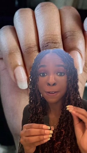 Want to grow long nails before the summer? Then avoid these mistakes I’ve helped thousands of people grow their nails and these are the most common mistakes that I see. 1. Using a metal nail file- these files are very rough and are met for fake nails. 2. Iron deficiency- nail growth is a combination of what you put on and in your body. Iron plays a key role in nail growth so make sure you are taking your multivitamins. 3. Not wearing dish gloves- Dishwater is very drying for the nails so please