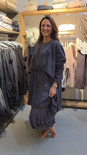 Wir drehen uns Richtung Wochenende 😃 ganz in der Farbe Muskat #privatsachen #taddy #provence_feeling #weekendvibes❤️ #onlineshopping | Provence Feeling retailer of Ewa i Walla Les Ours Magnolia Pearl