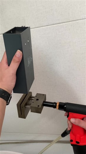 Hand-held punching machine#aluminum #punching #automatic #hardwaretools