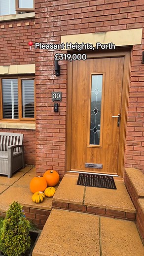 29K views · 52 reactions | Dream home vibes! ✨ This gorgeous detached 3-bed has it all — modern design, bright open spaces, and totally move-in ready. Just grab the keys and start living your best life!  Pleasant Heights, Porth £319,000 ☎️01443 435599 sales@osborneestates.co.uk #dreamhome #osborneestates #detached #primeloc#homegoals | Osborne Estates | Facebook