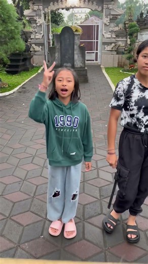 LEWATI GARIS TANTANGAN