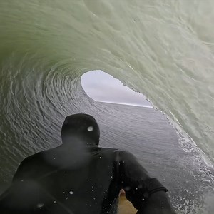 ONE minute barrel in Nambia, a wave of a lifetime with @dixon_luke | We Bodyboard