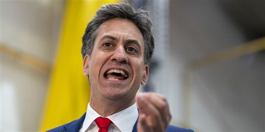 Ed Miliband plots £13billion energy overhaul to create 'zero bill' homes