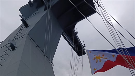 PANOORIN: Nagpalipad ng fighter jets ang Philippine Air Force sa pagpapatuloy ng 11th Multilateral Maritime Cooperative Activity ng Pilipinas, USA, at Japan sa West Philippine Sea ngayong Sabado, Sept. 13. | via Harley Valbuena | PTV