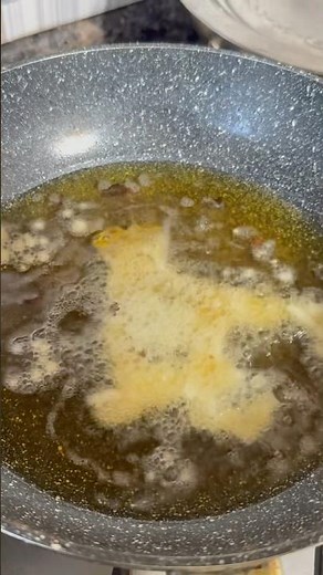 Stop Wasting Oil! Genius Trick to Clean and Reuse Frying Oil at Home!