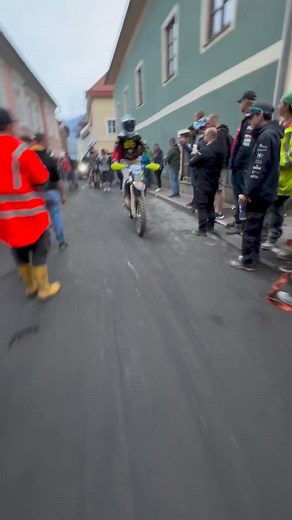 204K views · 8.8K reactions | La bandera de  en Red Bull Erzbergrodeo | EsdeMotos | Facebook