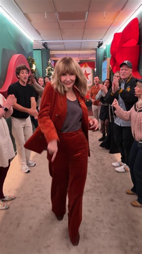 Mary Steenburgen loved the Spirit Tunnel (and surprise cameo from Ted Danson)! | The Jennifer Hudson Show