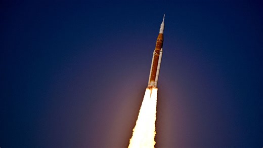 Space fans share experiences of Artemis II rocket launch