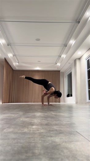 Mastering the Flying Split Technique