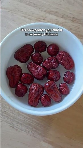 Eat 3 red dates a day to stay young forever!