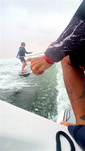 How to teach Wakesurf with a kid