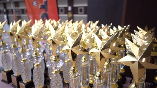 Effort rewarded. Progress celebrated. This is the outcome of structured online tuition. 💬 Take action now 👉 Apply for Star Tutor classes #StarTutor #LearningResults #GraduationMoment #OnlineTuition