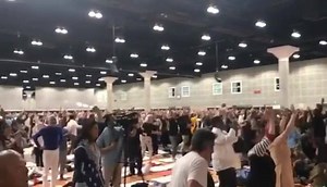 36K views · 861 reactions | Wish you were here! #InnerEngineering with #SadhguruInLA this past weekend. #mondaymotivation there’s still time to register for #sadhguruinphilly! www.innerengineering.com/SadhguruLive #happiness #joy #bliss #yoga #meditation | Inner Engineering | Facebook