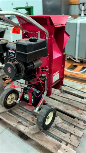 TOMAHAWK CHIPPER/SHREDDER For Sale