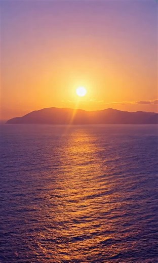 Amazing ocean sunset 🌅🥰🌊 #amazing #life #ocean #sunset #waves