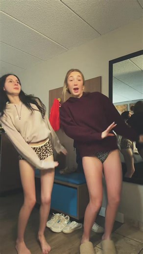 Sis Dance Duo: Exciting Swimsuit Dance Routine