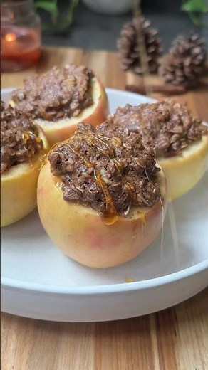 Maple Crumble Baked Apples