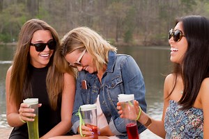 DC native, U of Richmond student invents anti-binge drinking tumbler - WTOP News