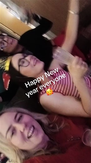 NYE party celebrations with the kids 🥰🥳2️⃣0️⃣2️⃣6️⃣ #nyeparty #happynewyear #mumlife #makingmemories #newyearseve @Lauren Mccluskey @Lolz