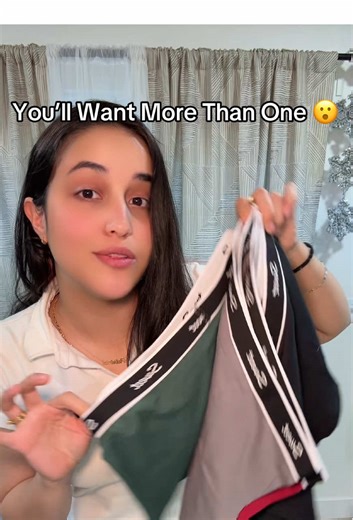 These women’s boy shorts are the everyday essential your drawer is missing 💕 Designed for all-day comfort, these boyshort underwear for women feature a soft, stretchy fabric that feels like a second skin. No rolling, and no riding up. With full coverage, breathable material, and a smooth, flattering fit, these boy shorts are ideal for daily wear, sleeping, lounging, working, or light workouts. If you’re looking for comfortable women’s underwear, boy shorts that stay in place, and TikTok-viral b