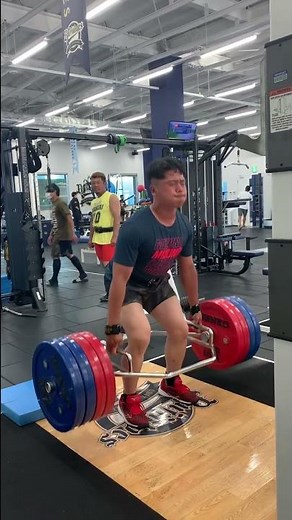 池田陵真：トラップバーデッドリフト(200kgx5)