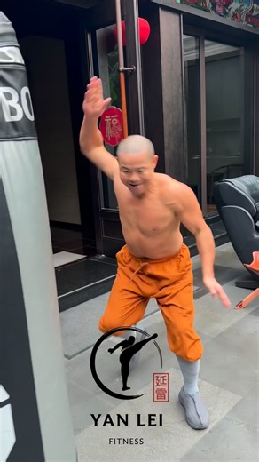 Shifu Yan Lei on Instagram: "Shaolin Traditional Movements on kick bag. Internal power external strength. Qigong is always used when we punch, block or kick. #kungfu #qigong #shaolintemple"