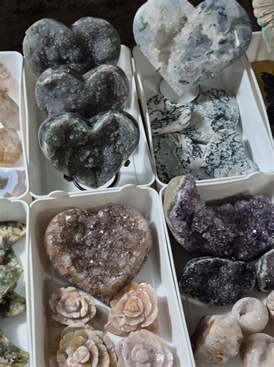 Full table scan for Saturday night's crystal LIVE show! ✨️🫶