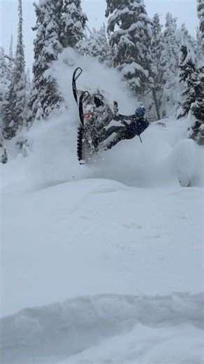 keithcurtis711 on Instagram: "Revelstoke Day 1, this place is magical❄️💨"