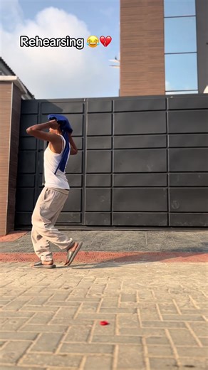 ASHLEY scott (@ashleyscott61)’s videos with MIRA GHATE MARA BEAT - 🥾Êvil 👿Bôsçô Steppêr💥🥾