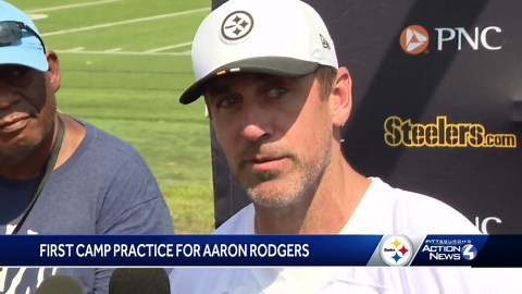 Aaron Rodgers in first Steelers training camp practice