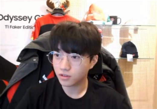 throwback 2022; tiếp nối câu chiện cưới hỏi của cháu Cún năm 20 tủi =))))))))))) 💸: Đám cưới nhỏ là phải mời ekip tới tận nơi làm, kiểu dịch vụ lưu động ấy 🐶: Thế ạ? Vậy nghĩa là làm đám cưới nhỏ ngay tại nhà mình cũng được luôn à mọi người? 💬: Wow… 💬: Tổ chức ở nhà luôn hả??? 🐶: Không không… em chỉ ví dụ thôi mà 💸: Thế cô dâu có tội tình gì đâu 🐶: Làm ơn đừng coi thường cô dâu của em nha 😾 #Keria | năm dài tháng rộng, bốn mùa bên em