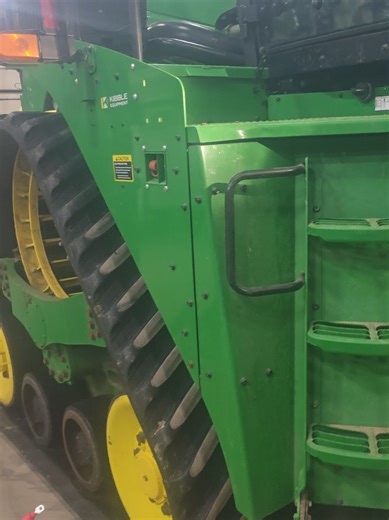 Repairing a quick fix that was done earlier, in fall tillage. Make sure to do your post harvest inspection. #fyp #johndeere #goddardfieldservice #winter #repair