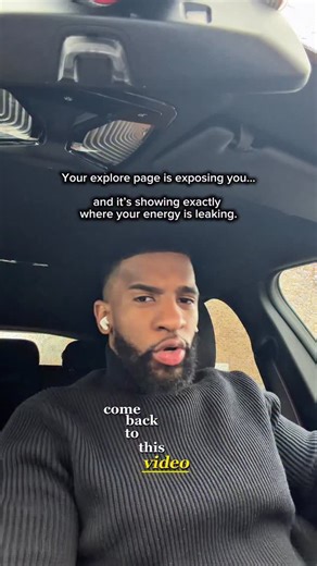 Ginoe Musa | Online Fitness Coach on Instagram: "Your algorithm isn’t random. It’s a mirror. It’s built off what you pause on. What you replay. What you let sit in your mind a little longer than you should. You tell yourself you want to lose weight… but your explore page is full of eating challenges, junk food, “cheat day” clips. Then you wonder why cravings feel loud. You tell yourself you want focus, clarity, self-control… but your explore page is stacked with half-naked women and soft 🌽 You 