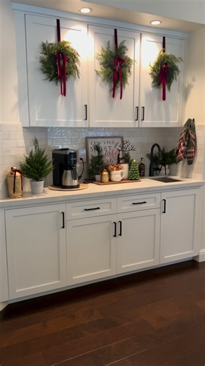 Victoria Pretzer on Instagram: "Happy Monday friends! Christmas inspo❤️ I can’t wait to bring out my Tree’s ✨✨ It’s not happening yet ✨ ✨ #christmas2025 #christmasinspo #christmasinspiration #christmasdiy #ltkholiday #holidayinspo #tistheseasontobejolly #hollyjollychristmas #ourhomesweethome #coffeebardecor #amazonchristmas"