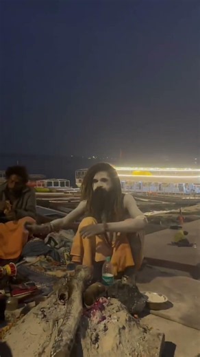 कुछ दृश्य सिर्फ काशी में ही देखने को मिलते हैं।#kashi #youtubeshorts