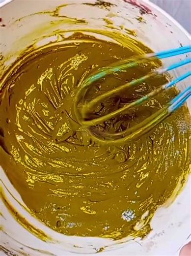 Experience Relaxing Gym Chalk ASMR Sounds