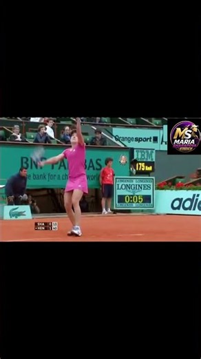 Justine Henin Starts With a Perfect Drop Shot 🎾🔥 | Sharapova vs Henin #tennisshorts