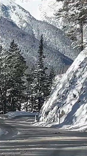 Swiss Alps 🇨🇭 | Snow Road / Extreme Driving 🌨️ Porsche Cayenne Down Snowy Road | Part 1