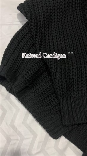 Hanap mo ba Knitted Cardigan na pang office, gala or beach outfit? So, this cardigan is best for you 🫰👈👇 #KnittedCardigan 🖤#knittedcardiganswomen
