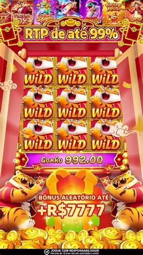 憋了一年多，一经释放，体内的火焰反而有愈燃愈烈的架势，望着陈欣然优美的臀背曲线，童云开小腹一热，鬼使神差的伸手扶住陈欣然的胳膊。 陈欣然身体一颤，却没有拒绝。 这个时候，水里已经没有多少人，一望无垠的黝黑海面看上去有些可怖，来到齐腰深的地方，陈欣然说什么不再往里走。 童云开松开陈欣然的胳膊，往里走了两步，弯腰脱下泳裤，自顾自的搓洗起来。 指端的滑腻触感，像是一针兴奋剂，直接灌进了童云开的大脑皮层！ 他仿佛从来没有这么冲动过！ 抬头看着两步远的陈欣然，童云开的眼神变的无比炙热。 陈欣然的衣服也被沾染了遍，单纯浸泡肯定达不到清洁的效果，她不好意思像童云开那样豪放，扭头看了看四下没人关注这边，这才小心翼翼的褪下泳裤。 | Stella Barnes