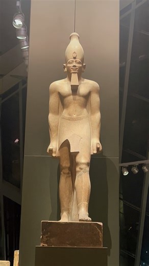 👑 A timeless guardian of Ancient Egypt. Standing tall for thousands of years, this statue reflects the power, elegance, and unmatched artistry of the Pharaohs. Every detail tells a story of a civilization that shaped history. ✨ Discover the masterpieces of the Grand Egyptian Museum like never before. #gem #egypt #history #travel #itravelegypt | I travel Egypt