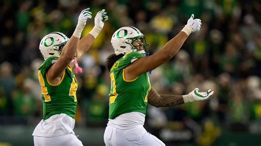 Oregon's star EDGE duo returning to Eugene for 2026 season