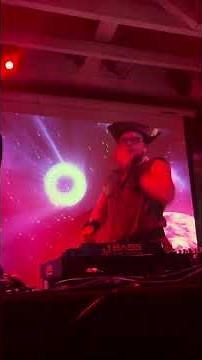 TEMINITE DROPS HIS COLLAB W/MDK!!! "SPACE INVADERS"