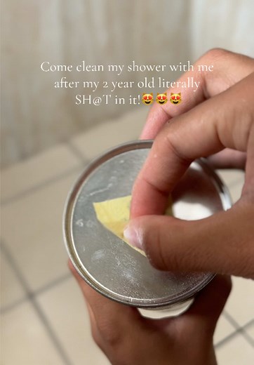 How to Deep Clean Your Shower Floor Effectively