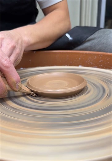 Making a small jewelry ring dish from some reclaimed clay! 💍 🍽️ #pottery #ceramics #clay #wheelthrowing #plate