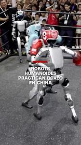 La empresa china de robótica Unitree presentó a su #robot boxeador. La pelea demostró su agilidad y equilibrio con golpes. La demostración se realizó en el marco de la Conferencia Mundial de Inteligencia Artificial 2025 (WAIC), realizada en China. | CNN en Español